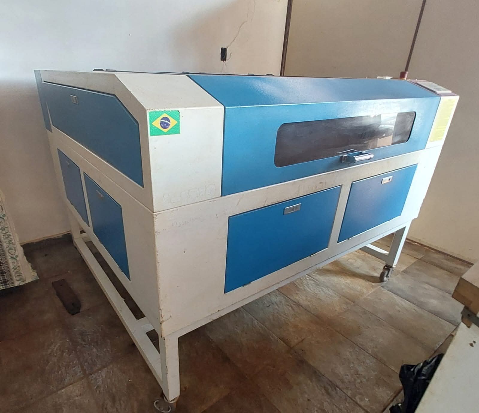 Máquina Corte a Laser ECNC 1210