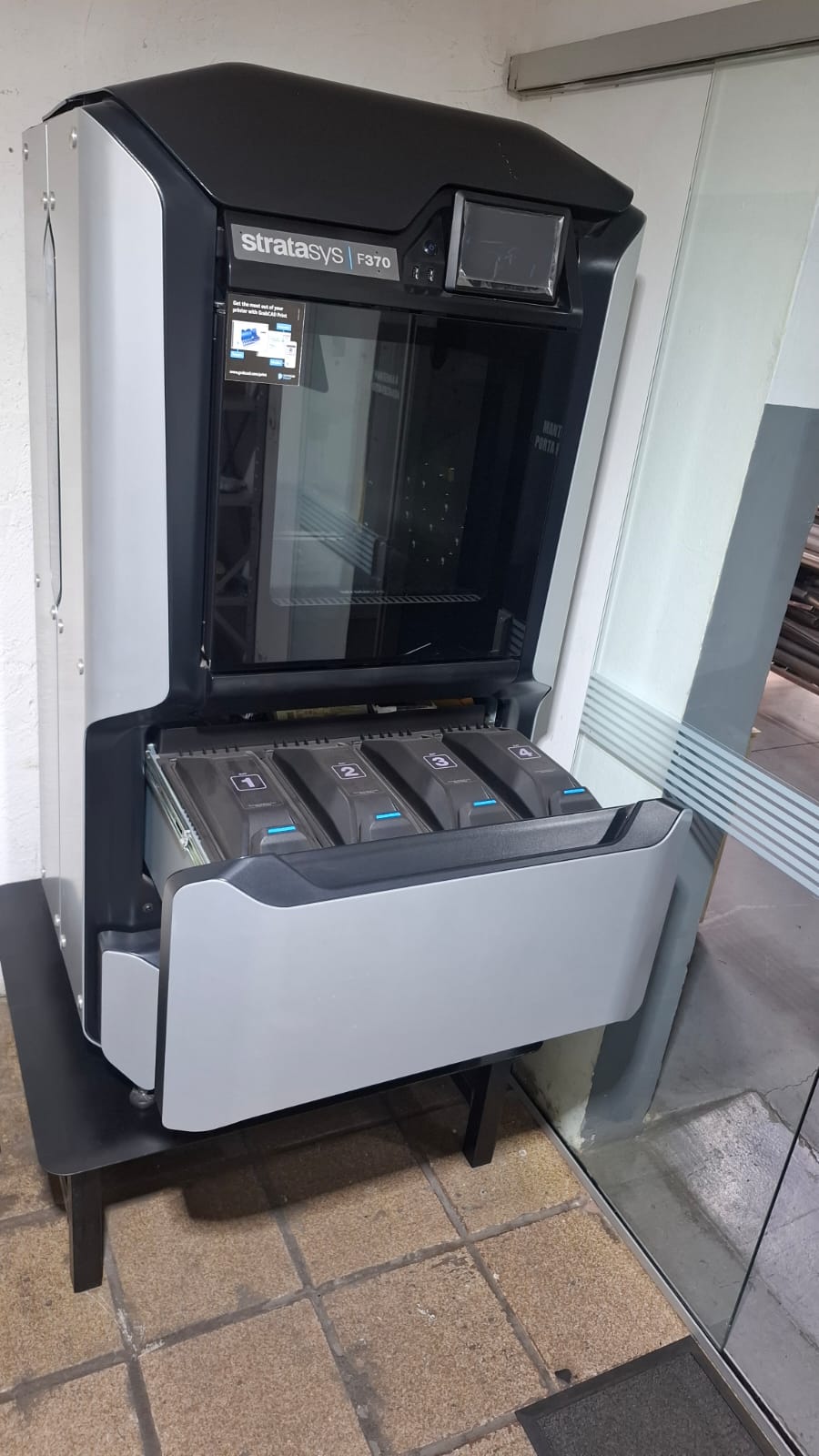Impressora 3D Stratasys F370 + Tanque Stratasys SCA 3600